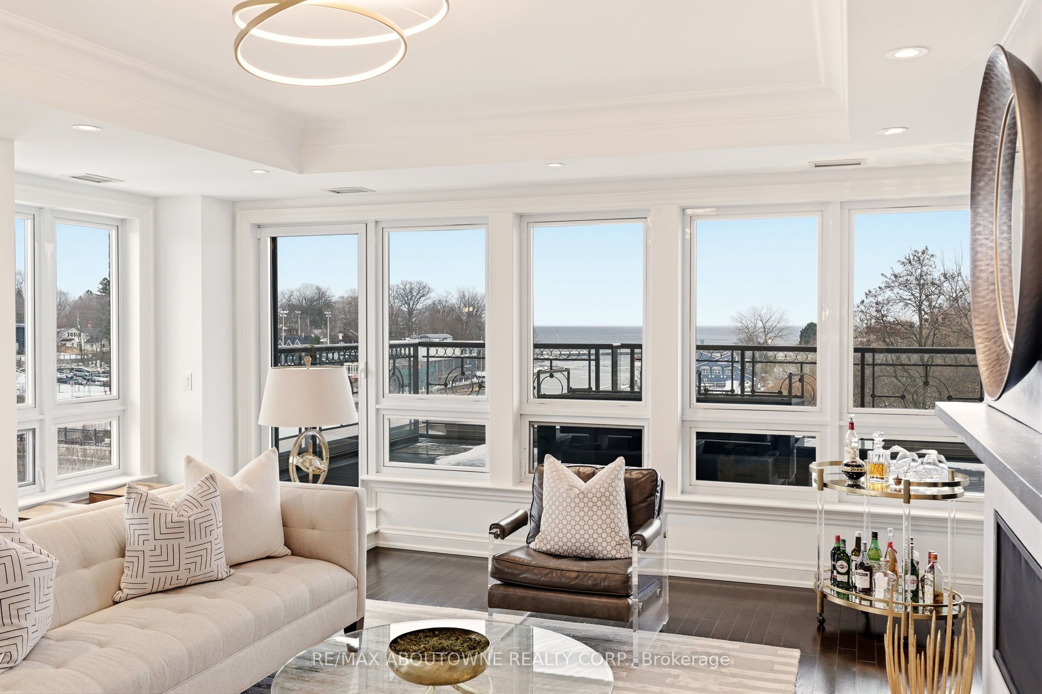 111 Forsythe Street 401