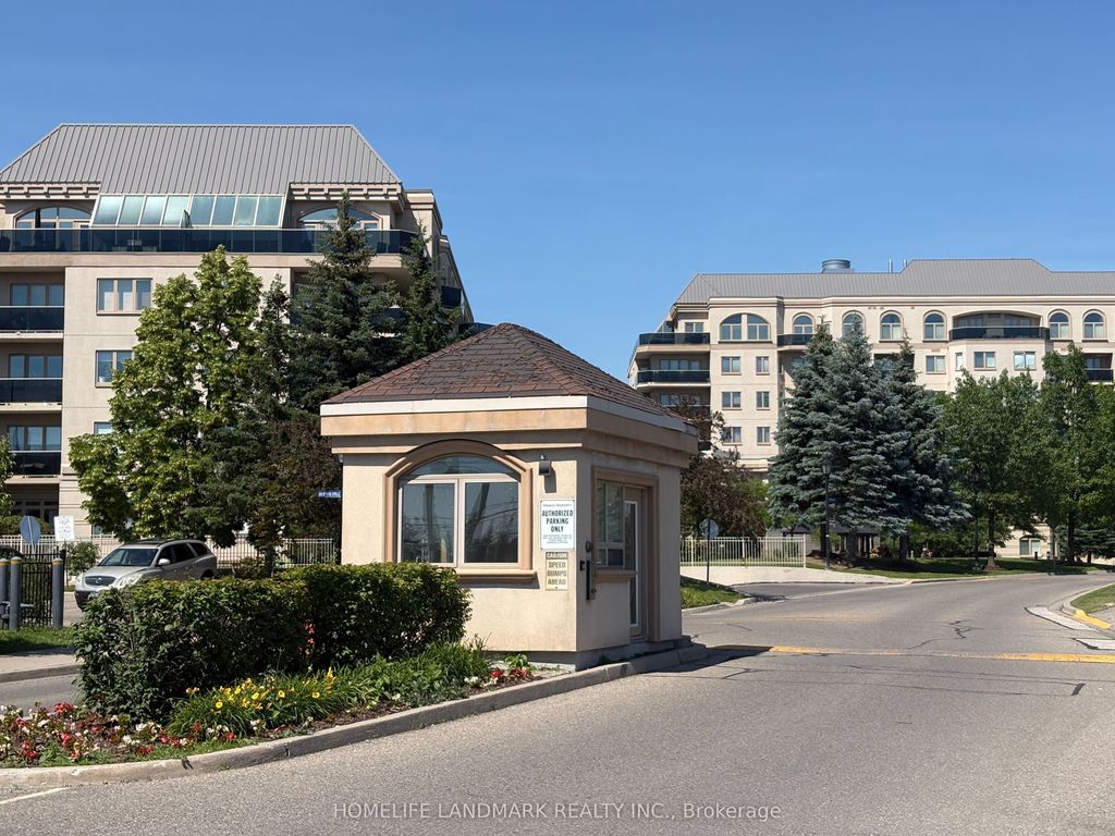Photo of 6 Dayspring Circle #2310, Brampton, ON L6P 2Z6 (MLS # W13508068)