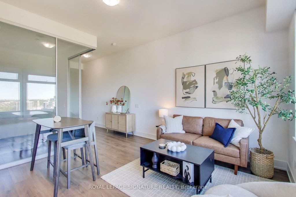 Photo of 111 St Clair Avenue W #1826, Toronto, ON M4V 1N5 (MLS # C13009794)