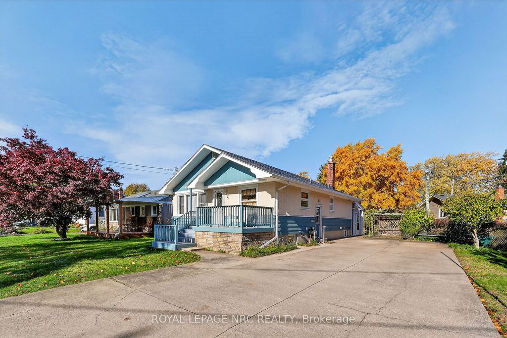 Photo of 2 Mary Street, St. Catharines, ON L2N 5A6 (MLS # X12519198)