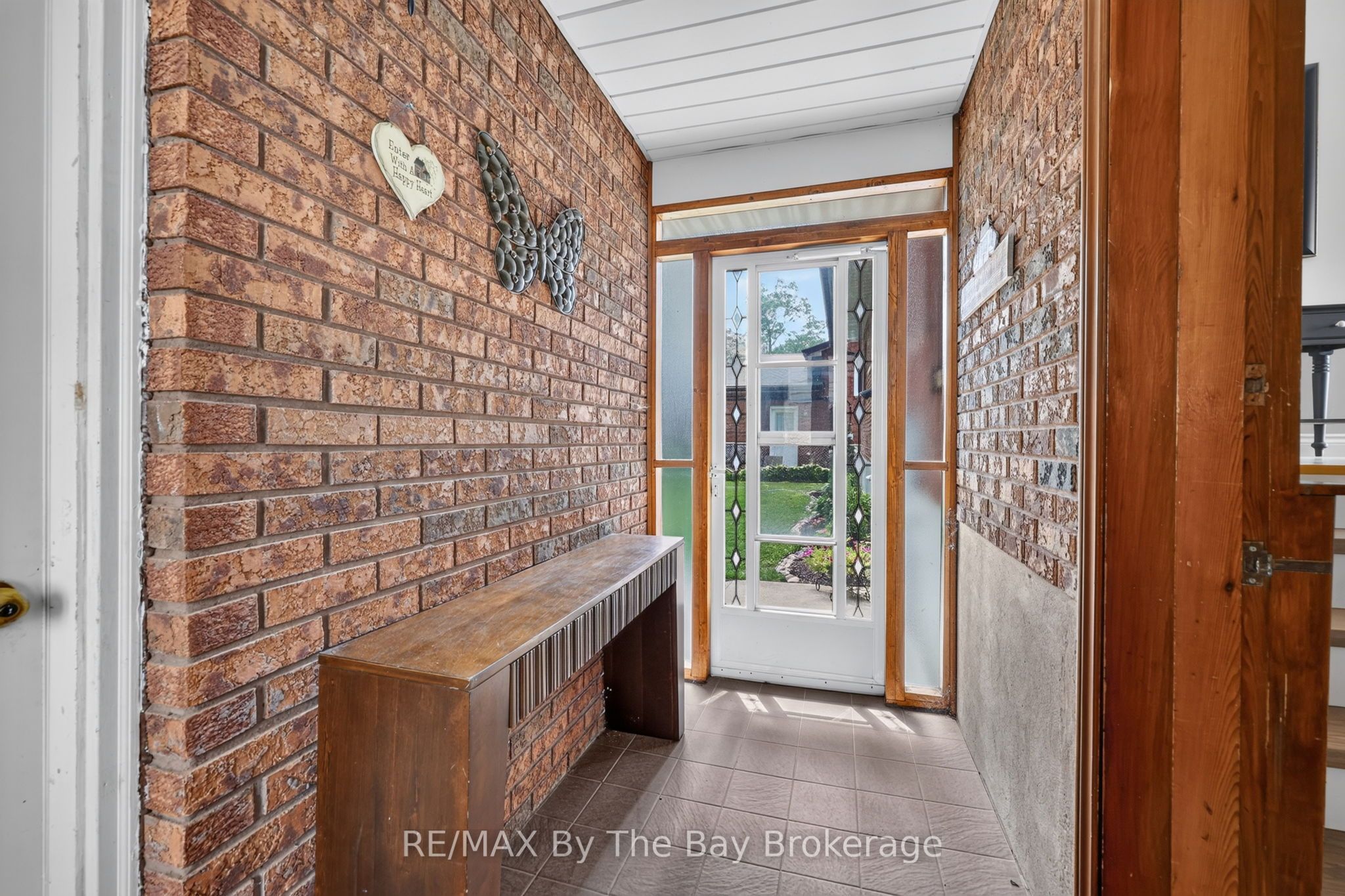 1434 RIVER Road W