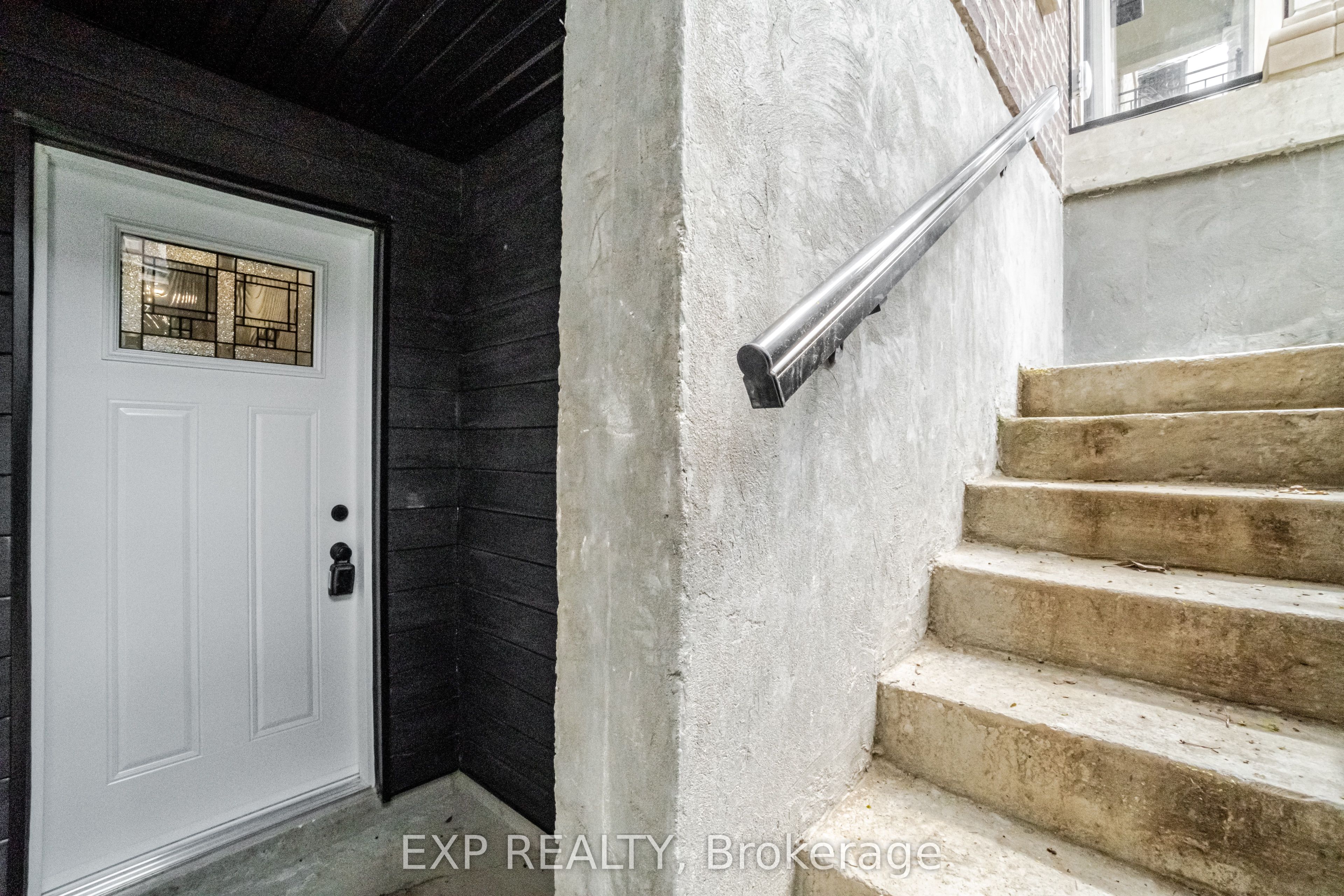 581 Crawford Street Basmt