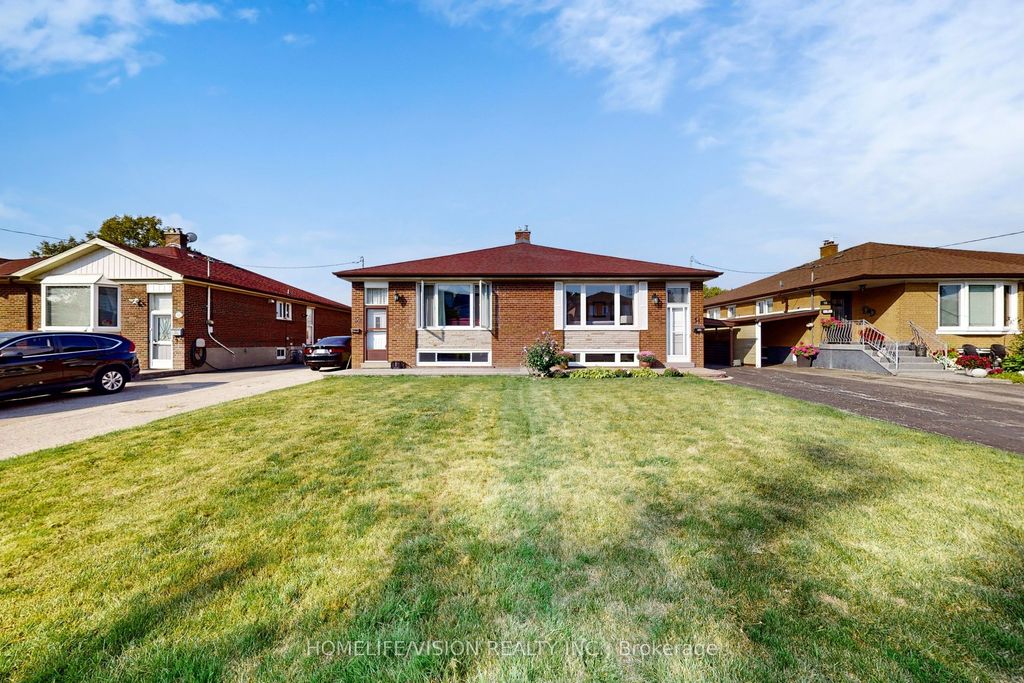 Photo of 54 Pinebrook Avenue, Toronto, ON M4A 1Z2 (MLS # C12419055)