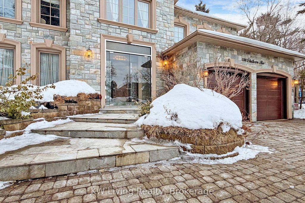 Photo of 188 Strathearn Avenue, Richmond Hill, ON L4B 2S6 (MLS # N12841112)