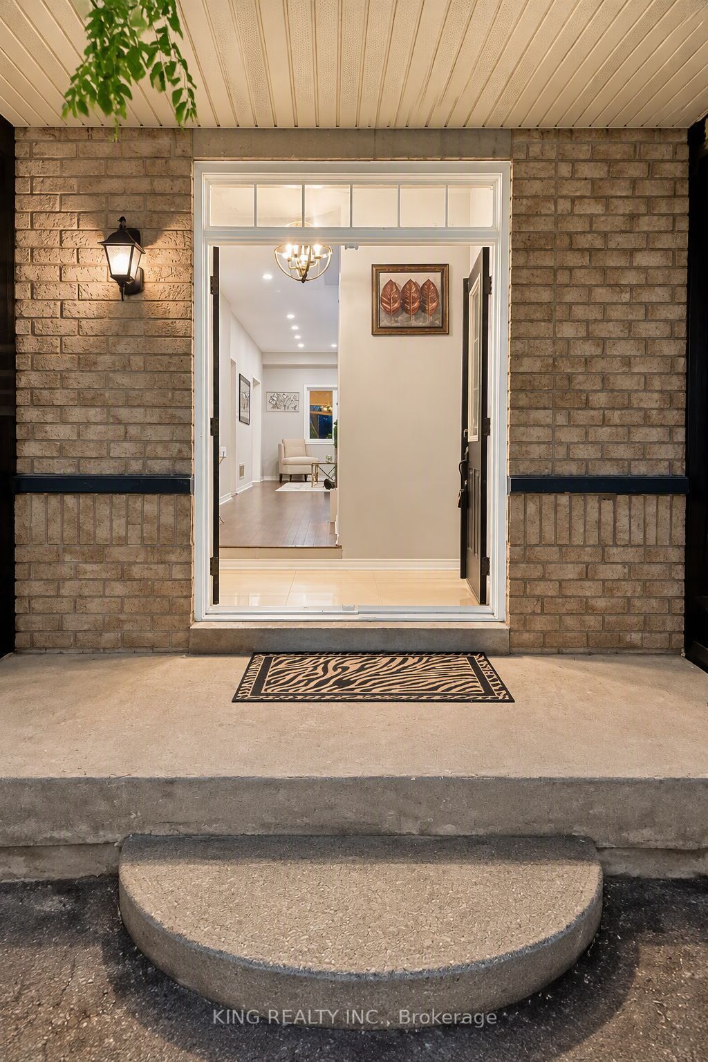 Photo of 72 Baylawn Circle S, Brampton, ON L6P 2M5 (MLS # W14091346)