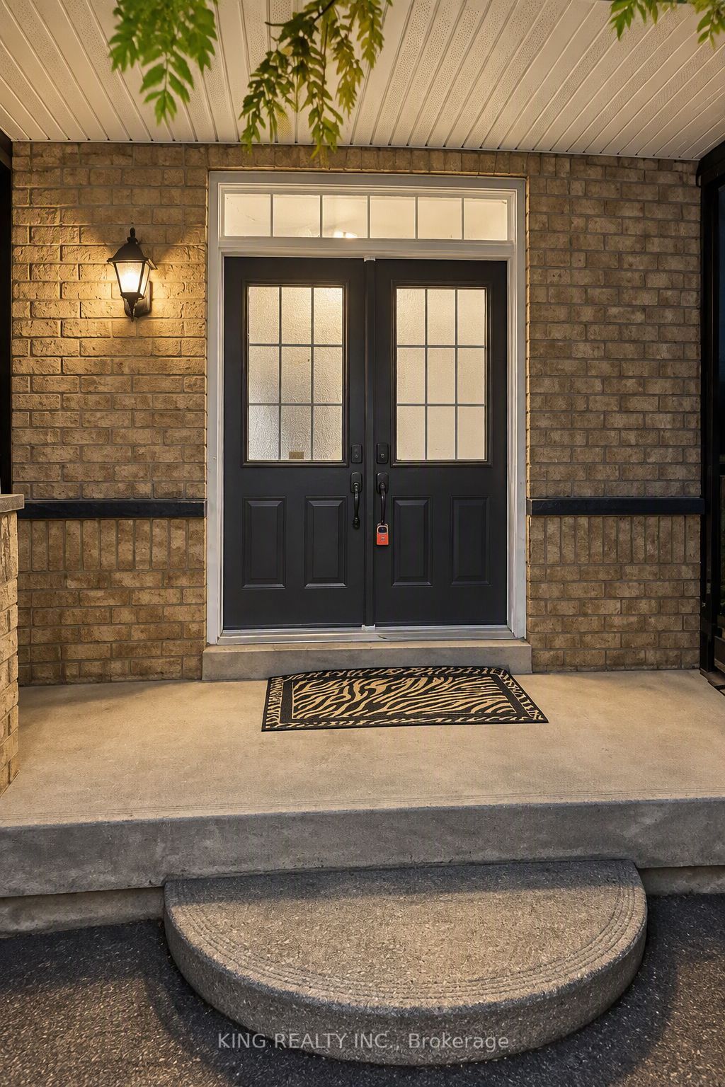 Photo of 72 Baylawn Circle S, Brampton, ON L6P 2M5 (MLS # W14091346)
