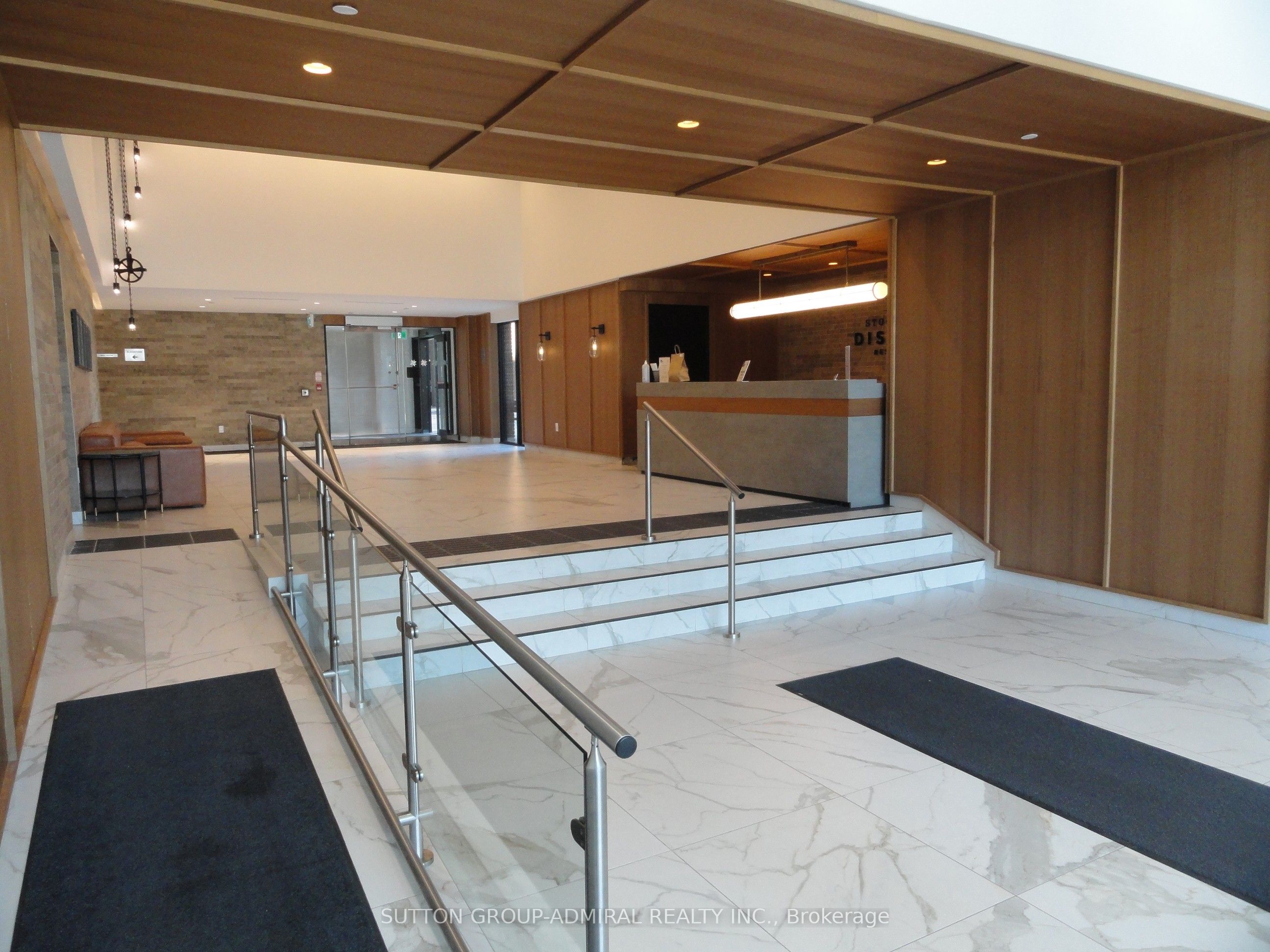 2300 St Clair Avenue W 718