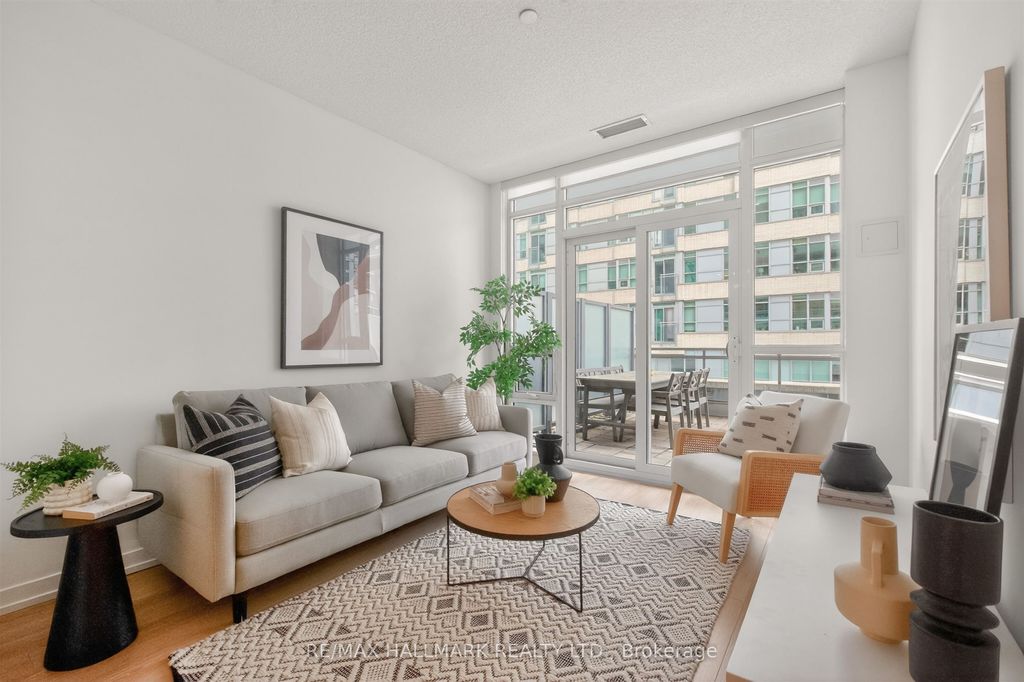 Photo of 89 Dunfield Avenue #408, Toronto, ON M4S 0A4 (MLS # C13155544)
