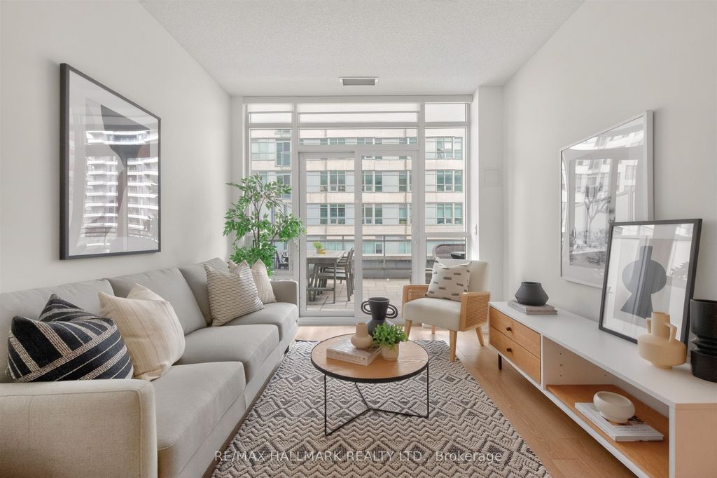 Photo of 89 Dunfield Avenue #408, Toronto, ON M4S 0A4 (MLS # C13155544)