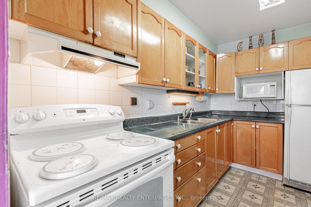 Photo of 1 Massey Square #308, Toronto, ON M4C 5L4 (MLS # E12467575)