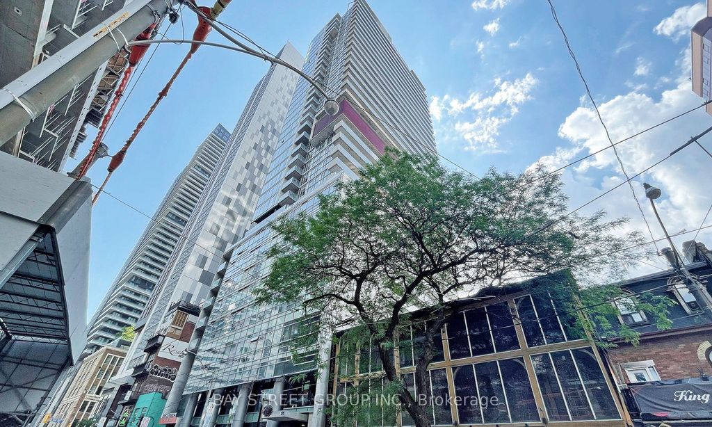 Photo of 375 King Street W #403, Toronto, ON M5V 1K5 (MLS # C13140408)