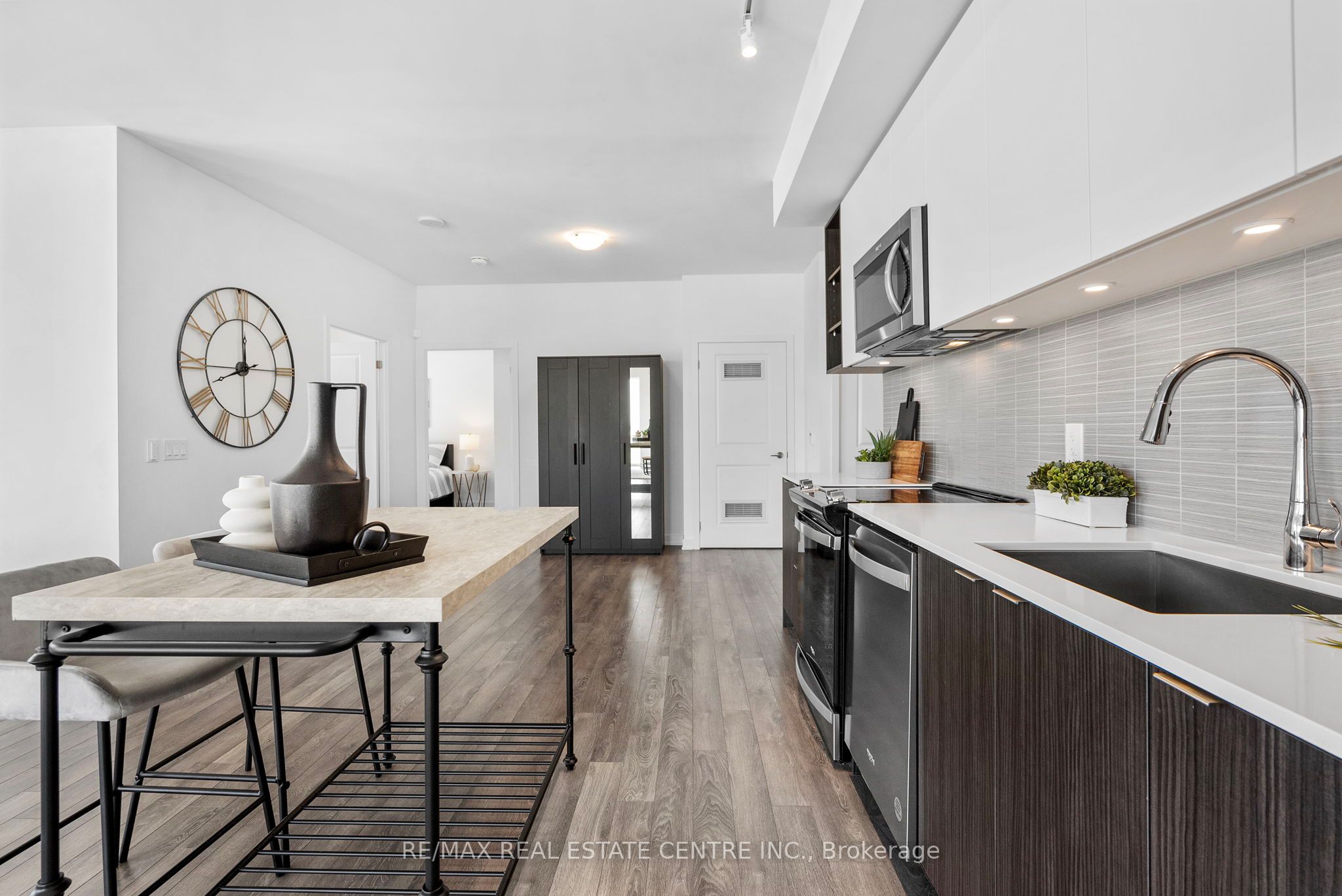 100 Eagle Rock Way 1005