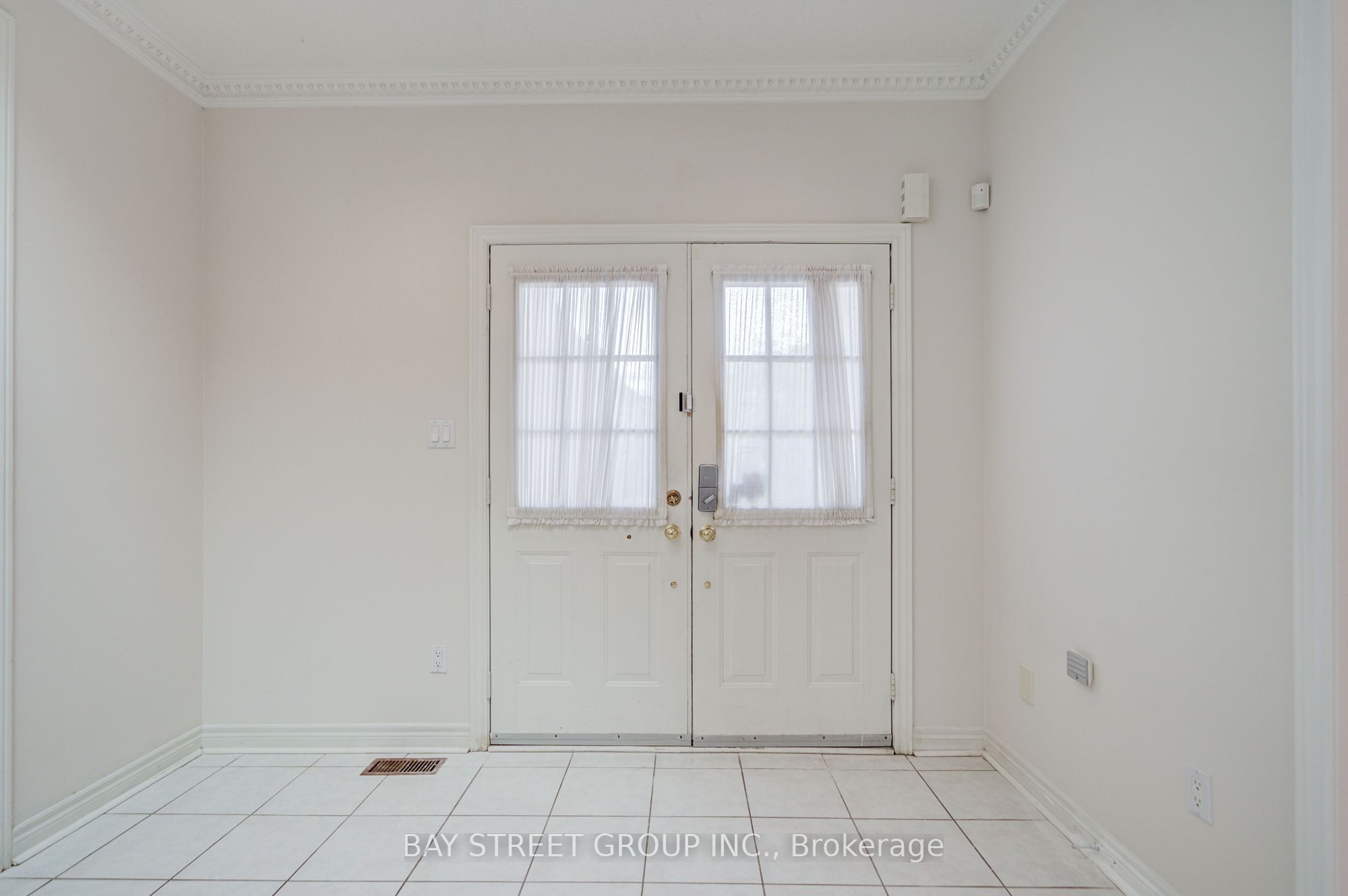 13 Pembrooke Road