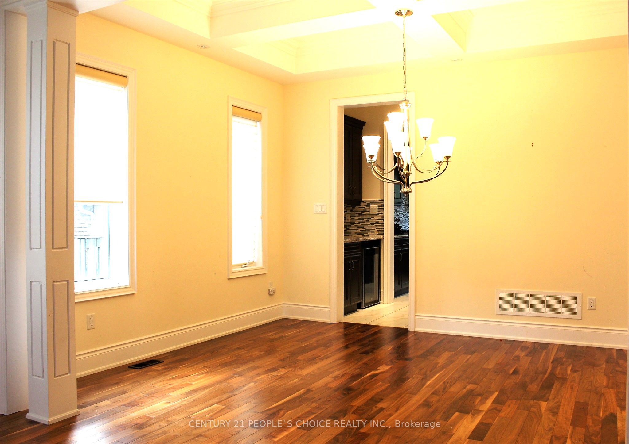 1275 Saginaw Crescent N