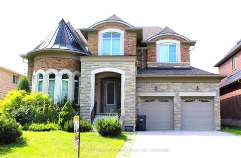 1275 Saginaw Crescent N Mississauga ON L5H 1X4