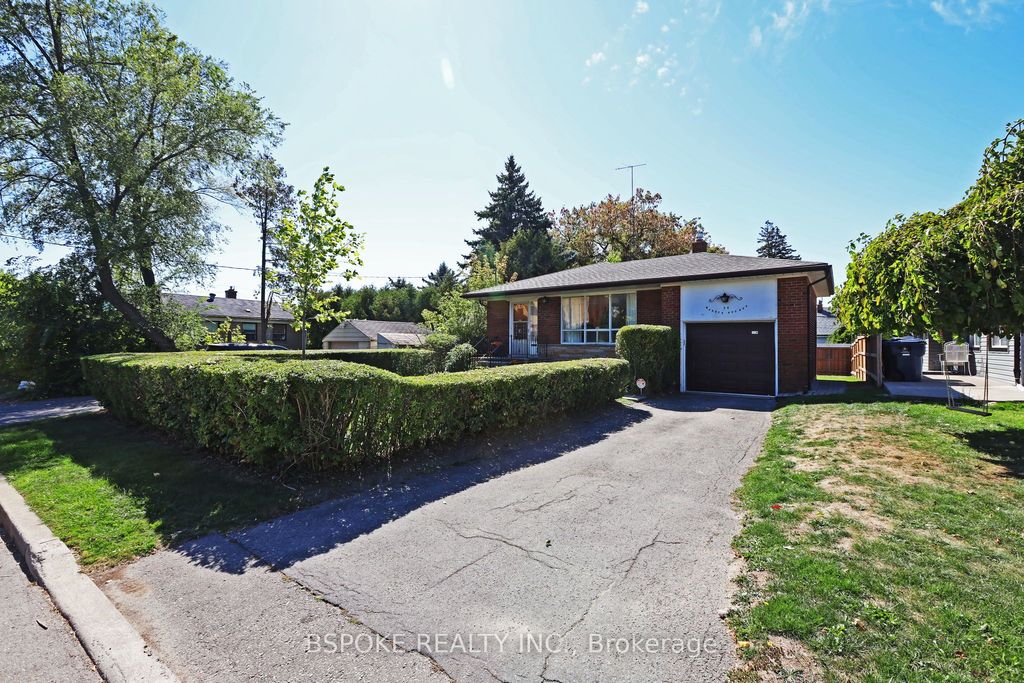 Photo of 54 Warner Avenue, Toronto, ON M4A 1Z4 (MLS # C12418458)