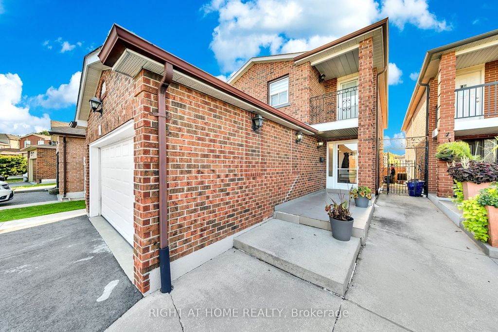 Photo of 8 Terra Road, Vaughan, ON L4L 3J5 (MLS # N12751424)