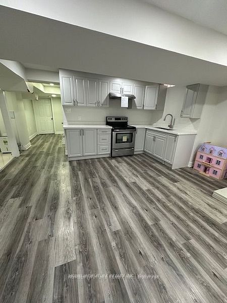 17 Ada Gardens Bsmt