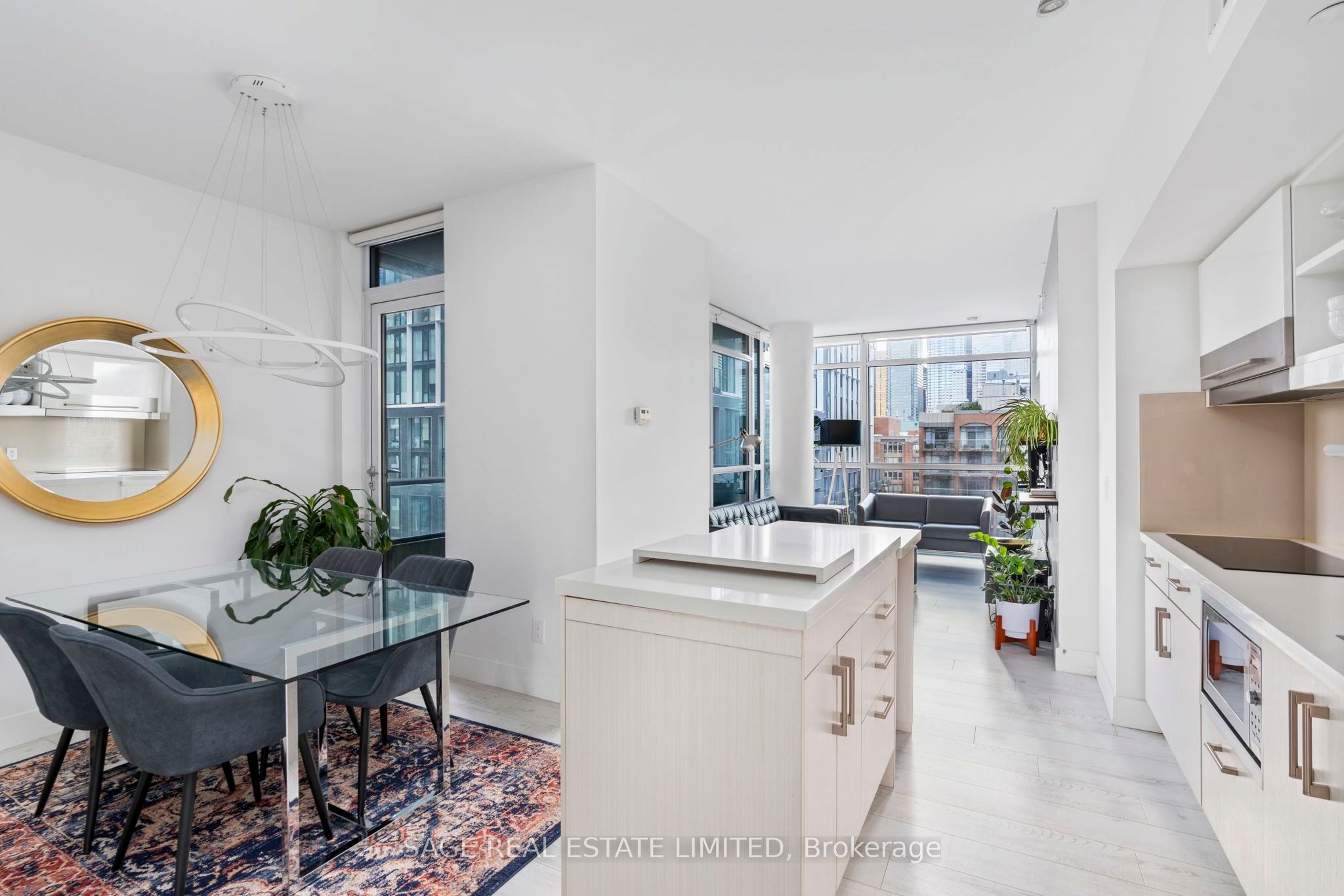 39 Sherbourne Street 903