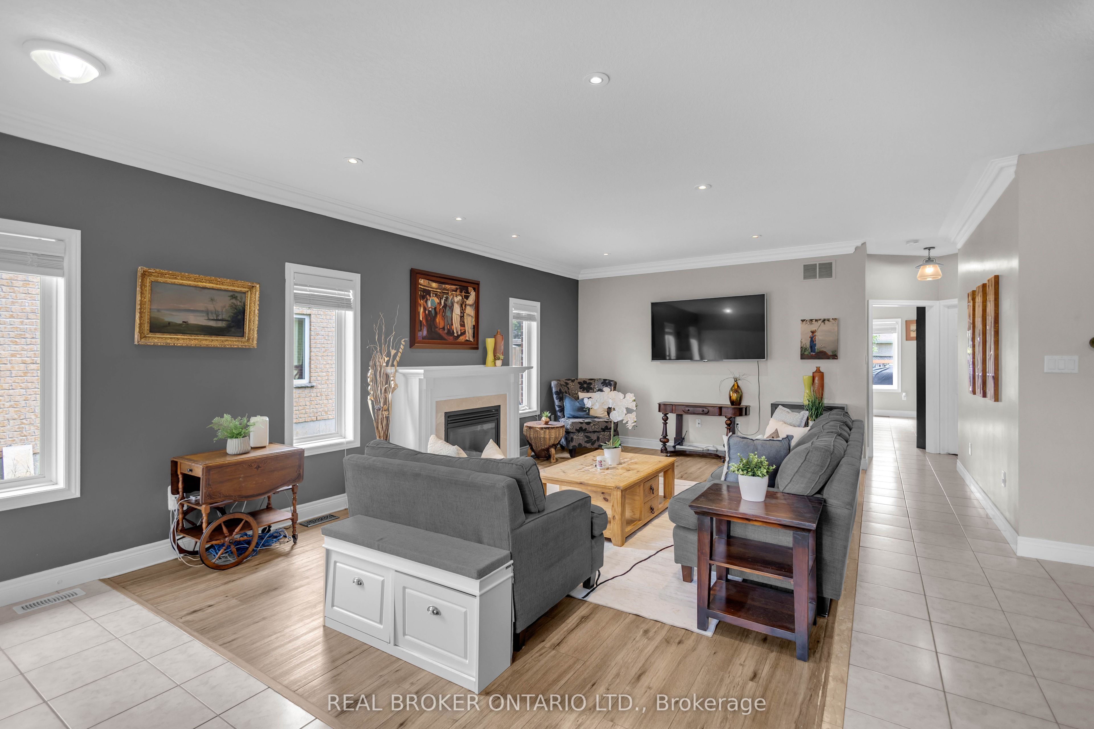 41 Harmer Crescent