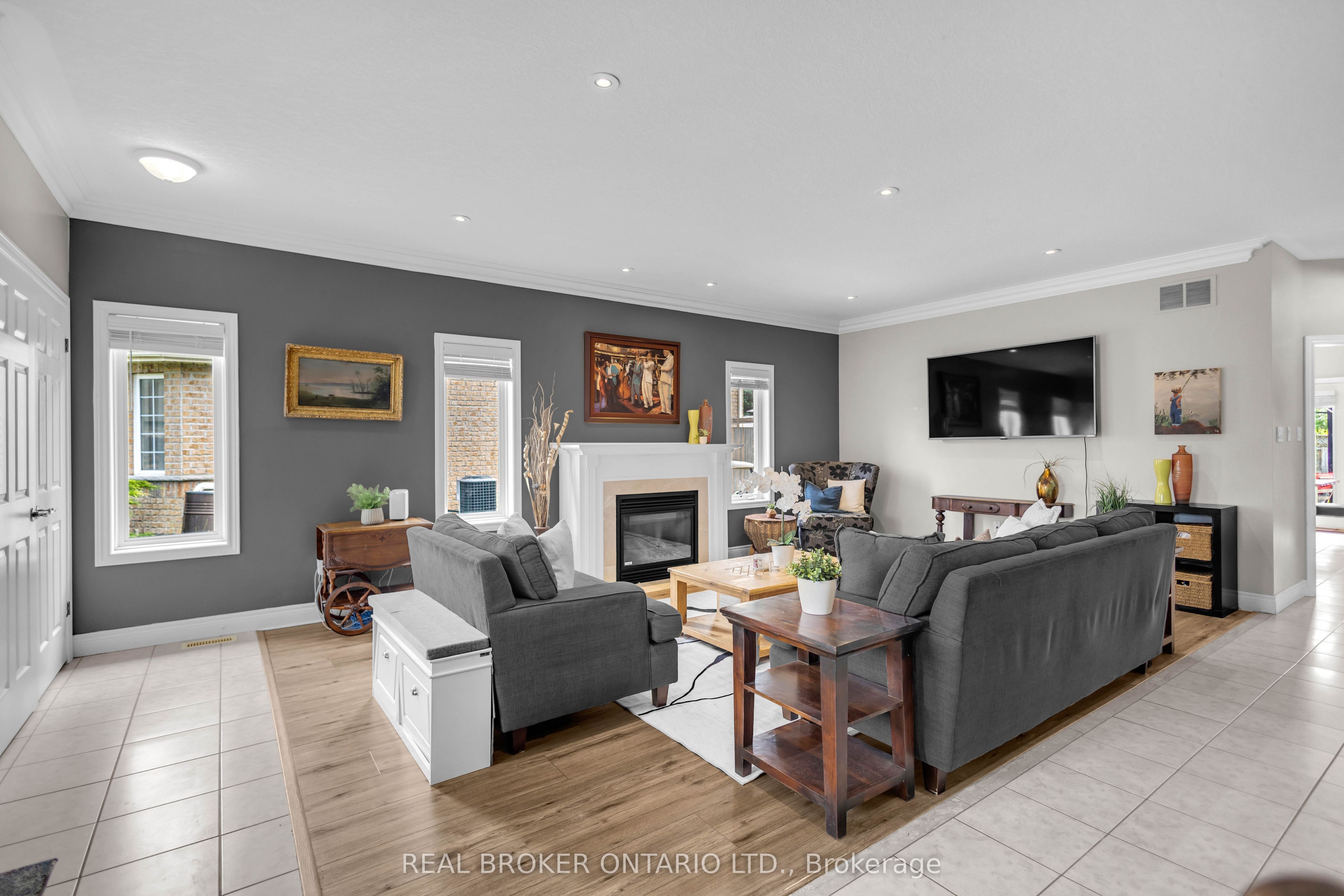 41 Harmer Crescent