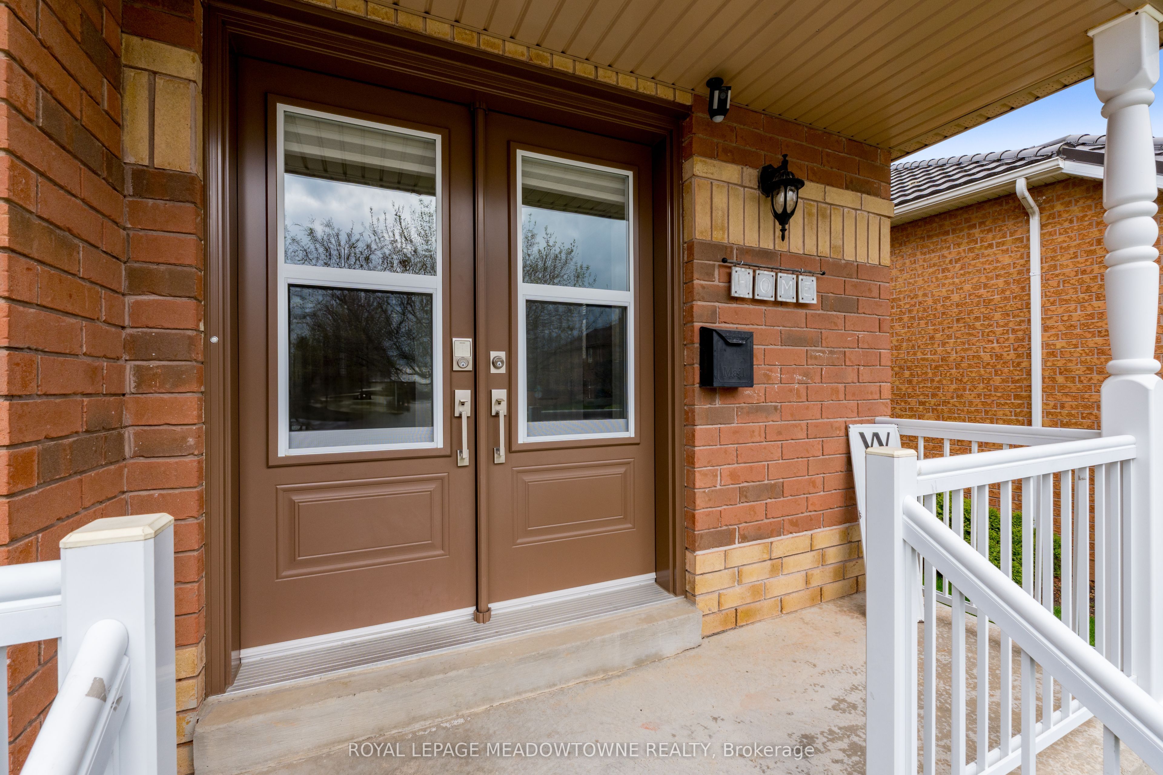 110 Mowat Crescent