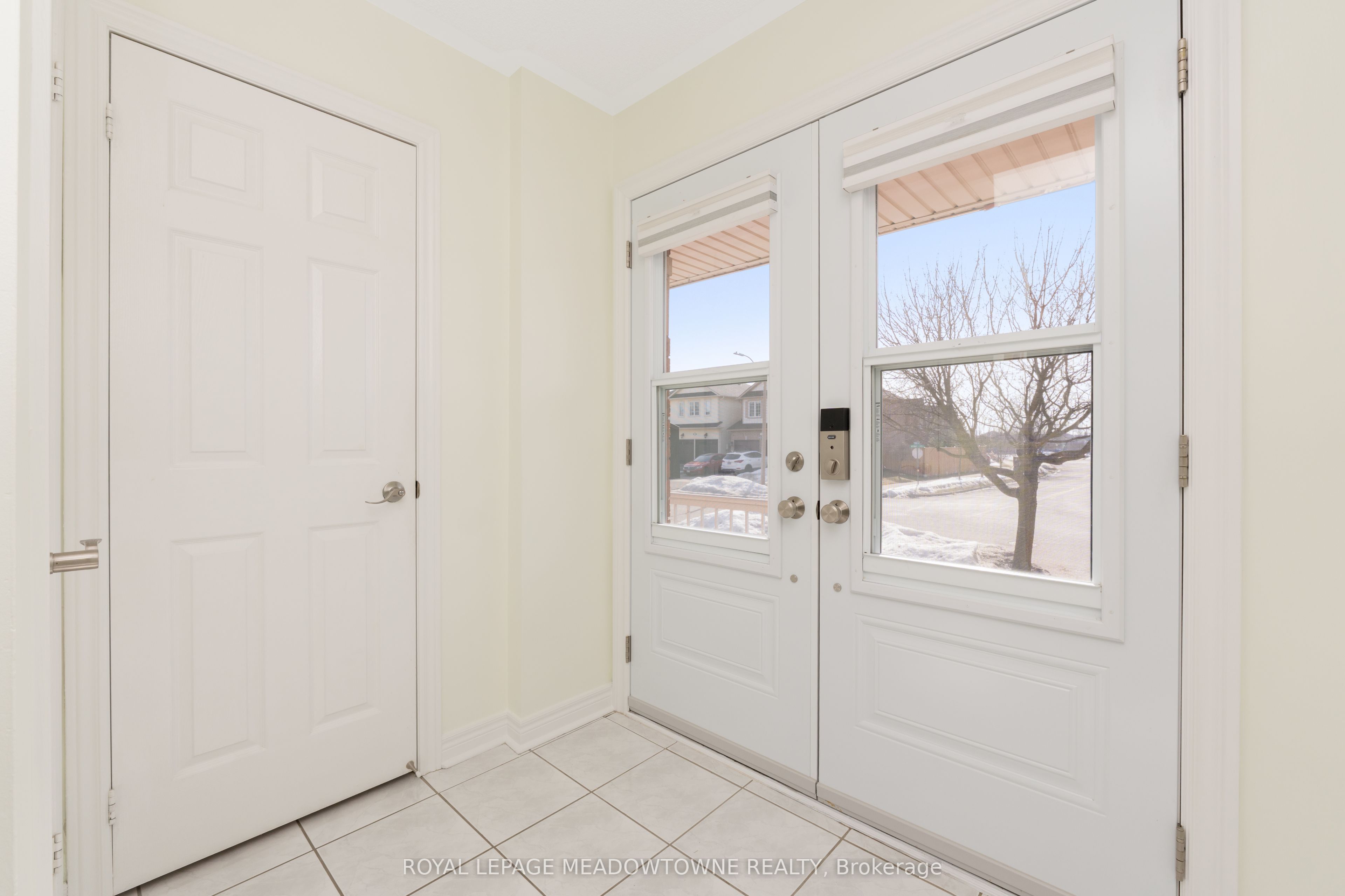 110 Mowat Crescent