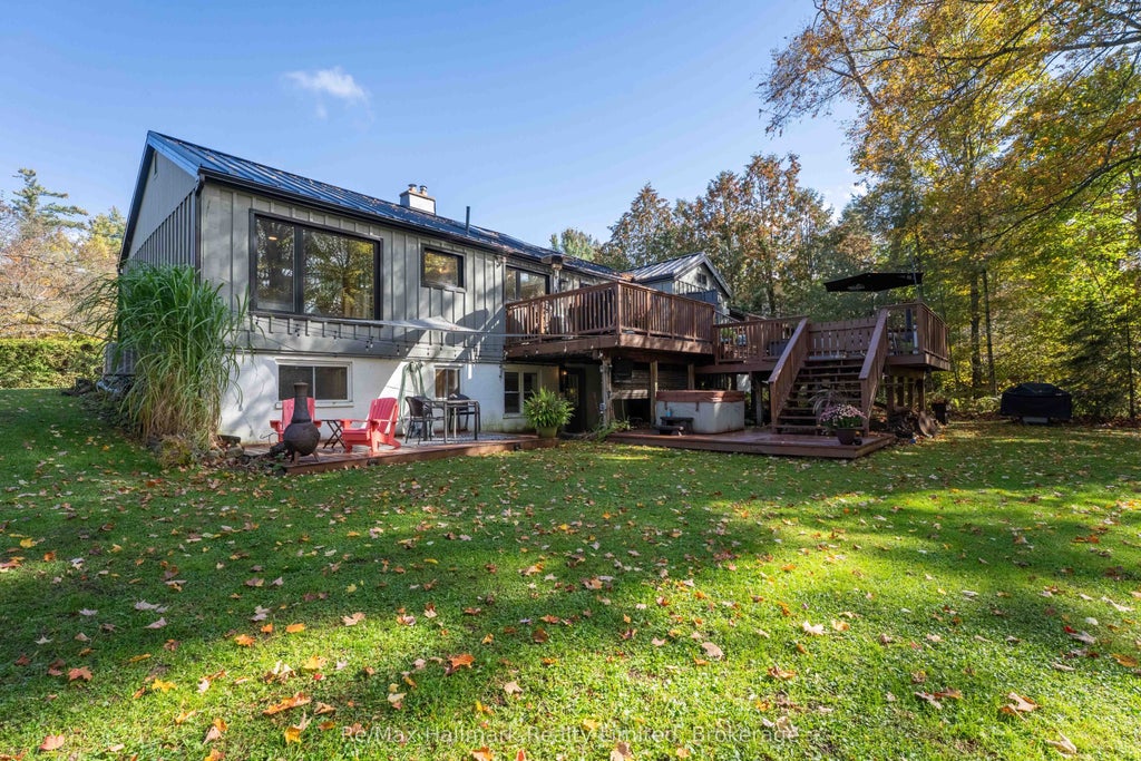 Photo of 140 Woodward Street, Bracebridge, ON P1L 1K4 (MLS # X13885970)