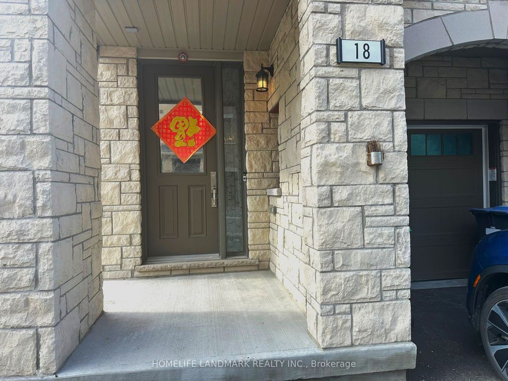 Photo of 18 Lavinia Road, Brampton, ON L6P 4N8 (MLS # W12889772)