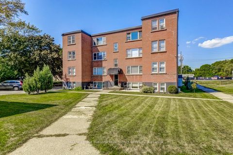 Property photo of 2418 new street 1, burlington, ON l7r 1j6