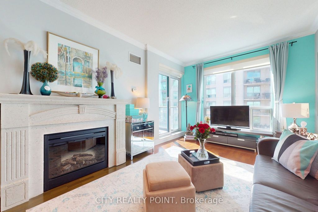 Photo of 2087 Lake Shore Boulevard W #1006, Toronto, ON M8V 4G3 (MLS # W12470992)
