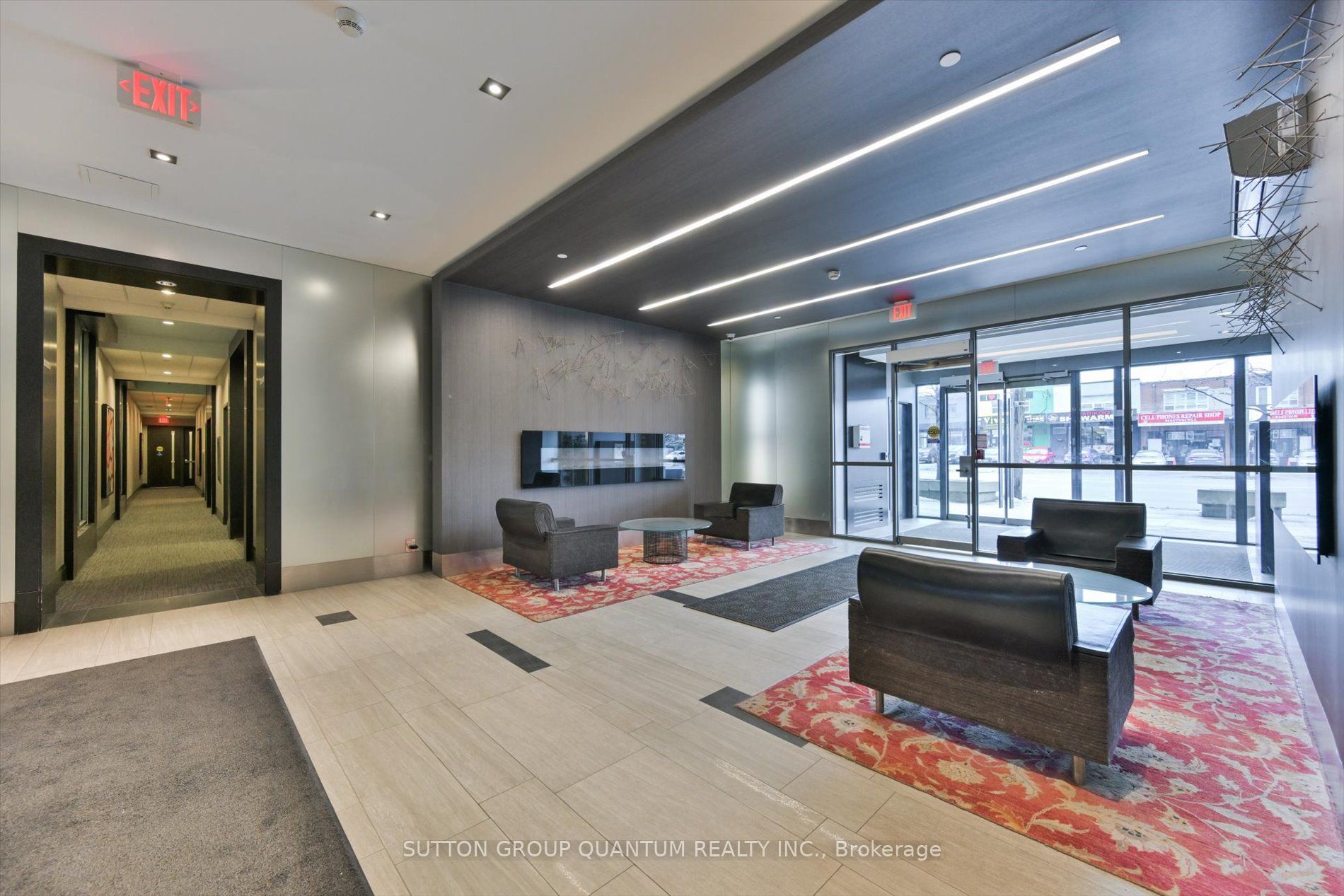 1185 The Queensway N/A 902