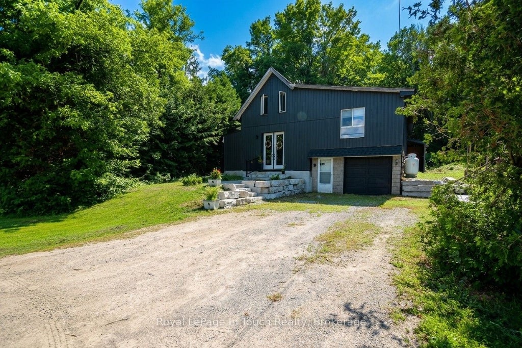 Photo of 12906 County Rd 16 Road, Severn, ON L0K 2C0 (MLS # S13777692)