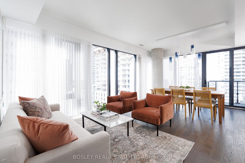Photo of 185 Roehampton Avenue #1702, Toronto, ON M4P 0C6 (MLS # C14031096)
