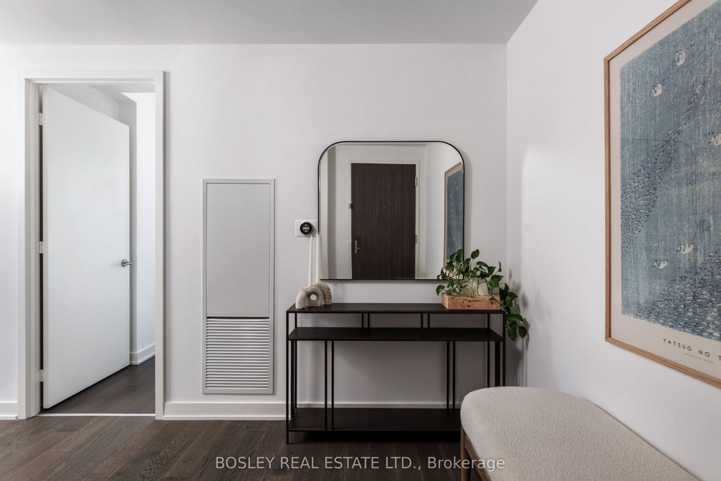 Photo of 185 Roehampton Avenue #1702, Toronto, ON M4P 0C6 (MLS # C14031096)