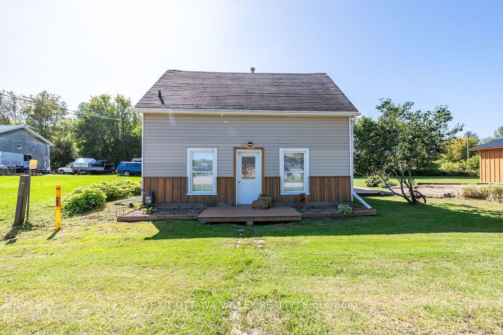 733 Calvin Road - Photo 3