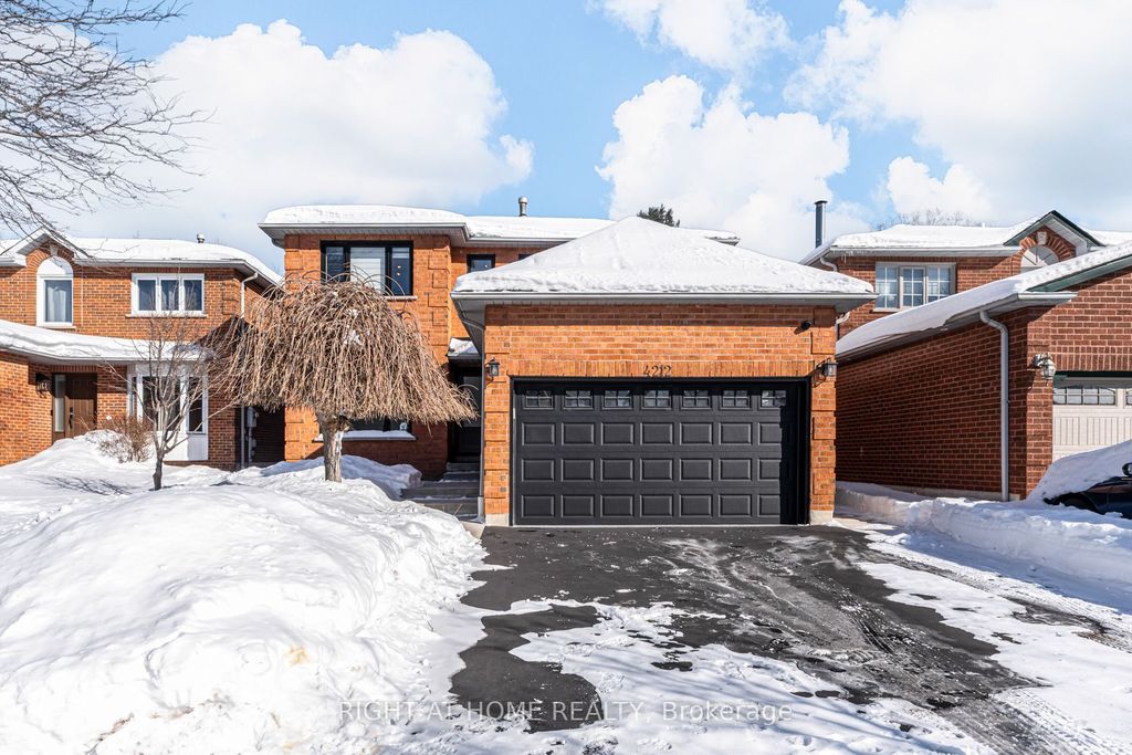 Photo of 4212 Credit Pointe Drive, Mississauga, ON L5M 3K2 (MLS # W12748692)