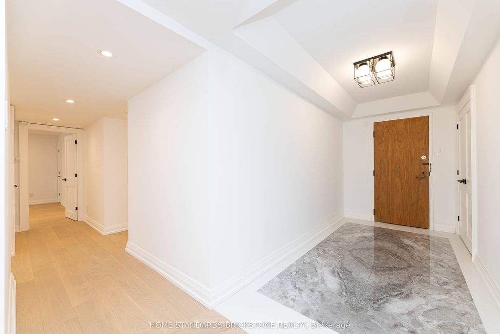 Photo of 61 St Clair Avenue W #805, Toronto, ON M4V 2Y8 (MLS # C12301157)
