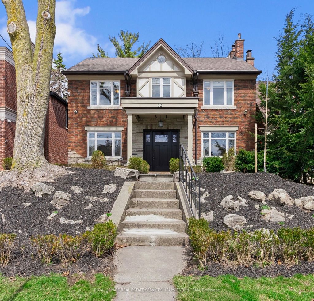 Photo of 32 Parkhurst Boulevard, Toronto, ON M4G 2C6 (MLS # C12442977)