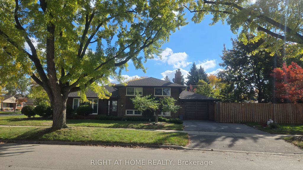 Photo of 27 Shipley Road, Toronto, ON M9R 3H7 (MLS # W12489558)