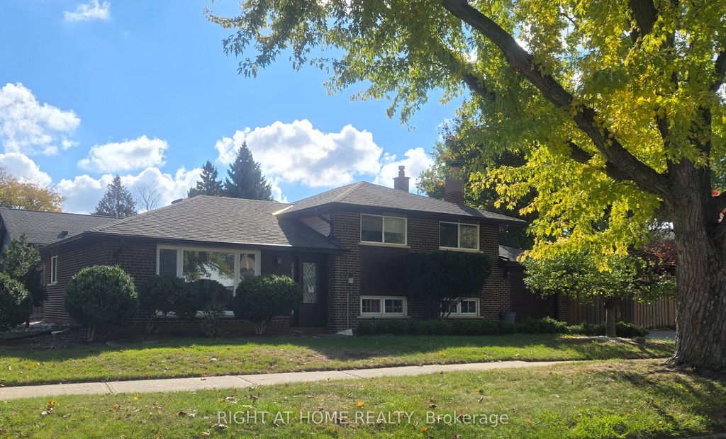 Photo of 27 Shipley Road, Toronto, ON M9R 3H7 (MLS # W12489558)