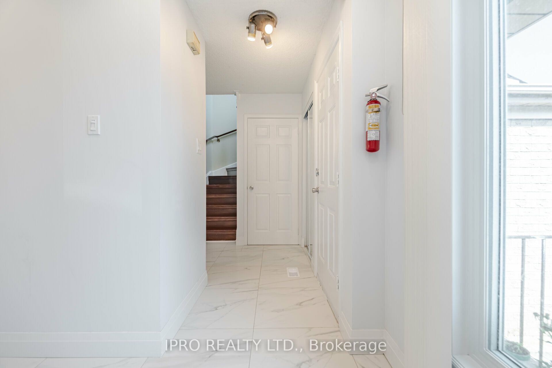 2963 Gulfstream Way