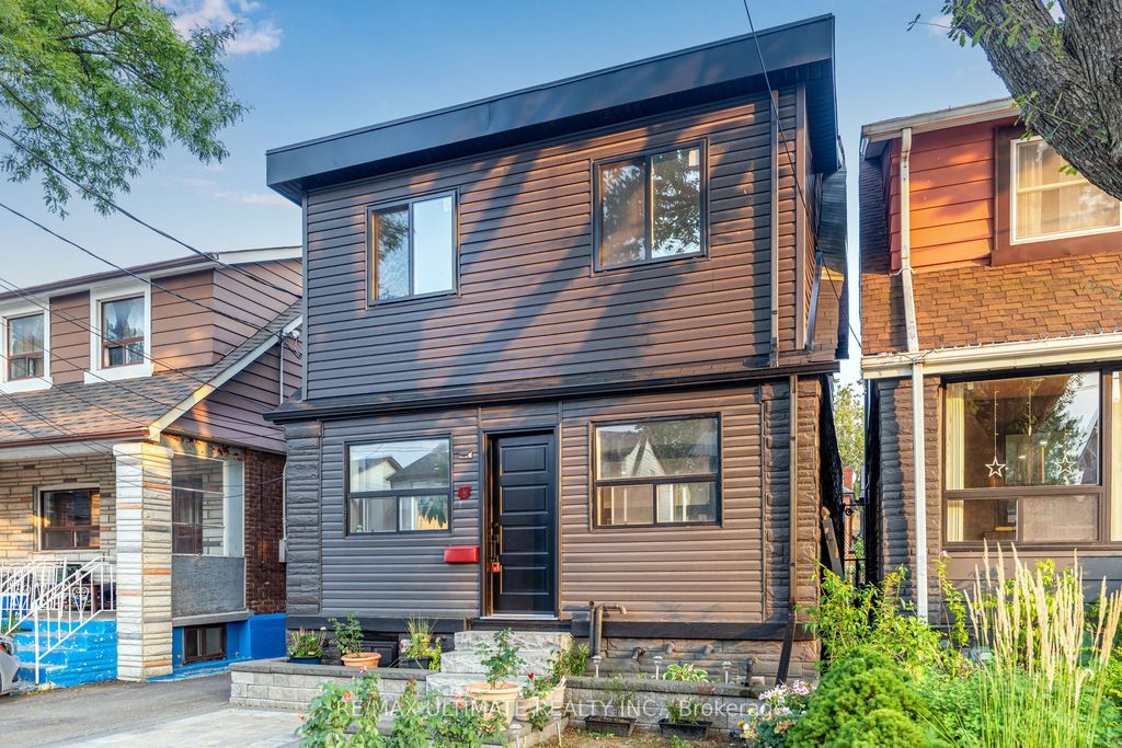 Photo of 47 Mahoney Avenue, Toronto, ON M6M 2H5 (MLS # W12351135)