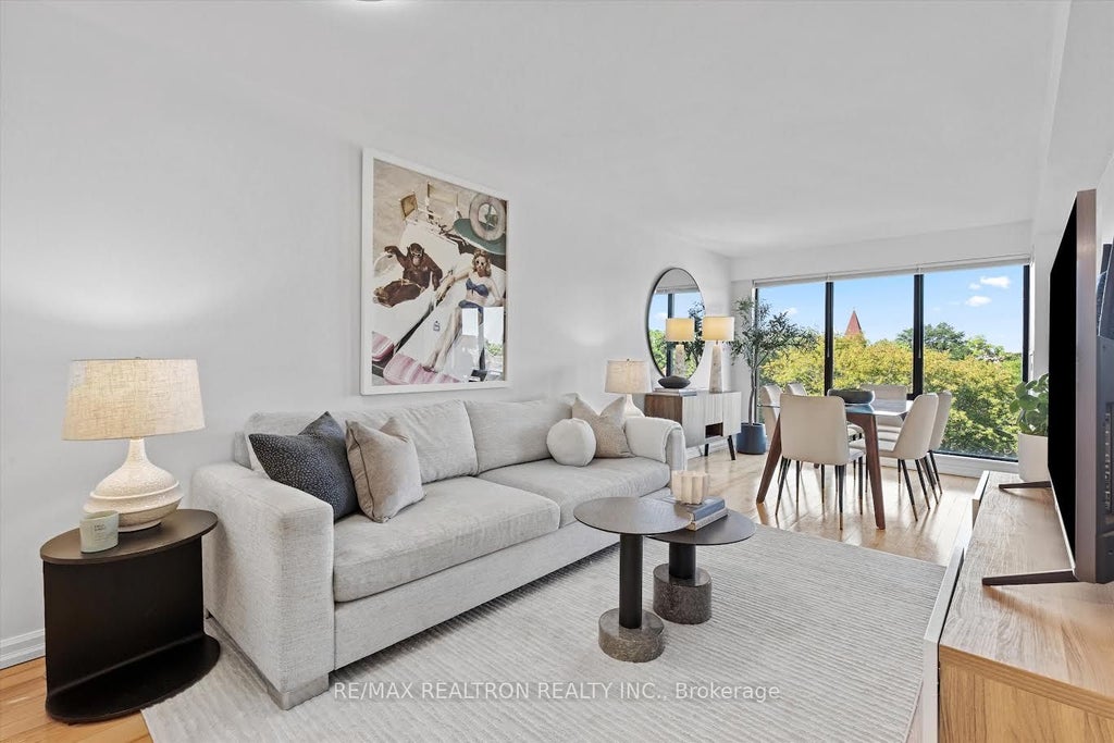 Photo of 456 College Street #512, Toronto, ON M6G 4A3 (MLS # C13781888)