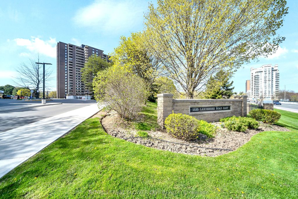 Photo of 1535 Lakeshore Road E #305, Mississauga, ON L5E 3E2 (MLS # W13092740)