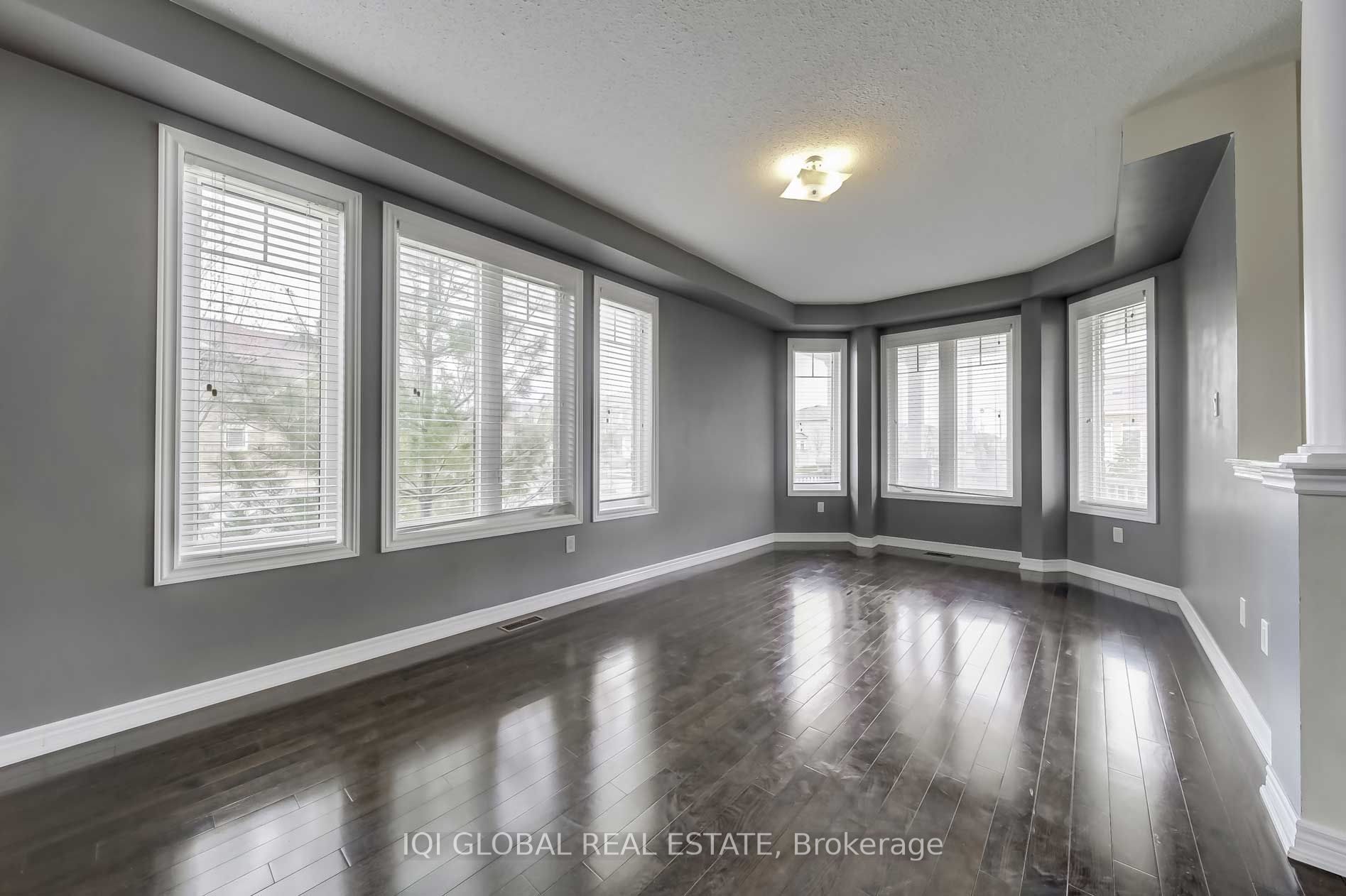 2 Bowkett Drive