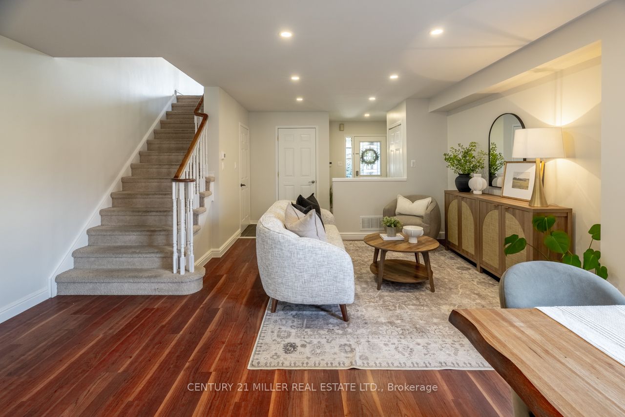 53 Dills Crescent