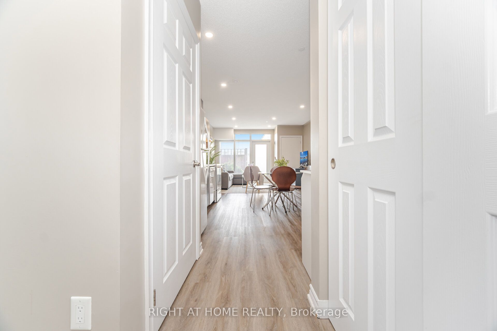 716 Main Street E 101