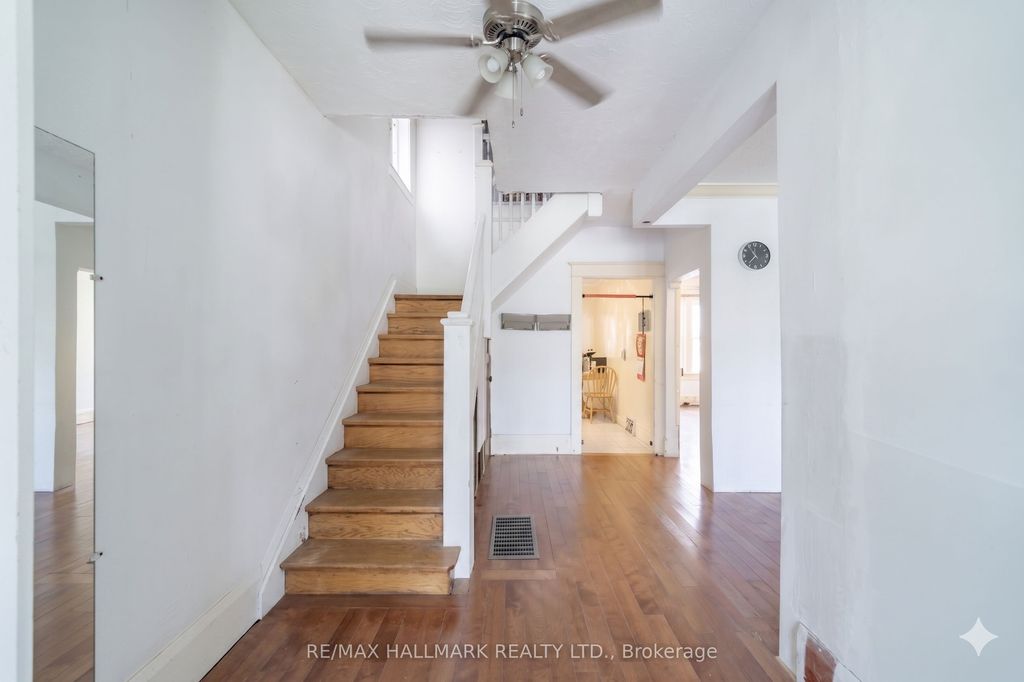 Photo of 31 Gates Avenue, Toronto, ON M4C 1T1 (MLS # E13153222)