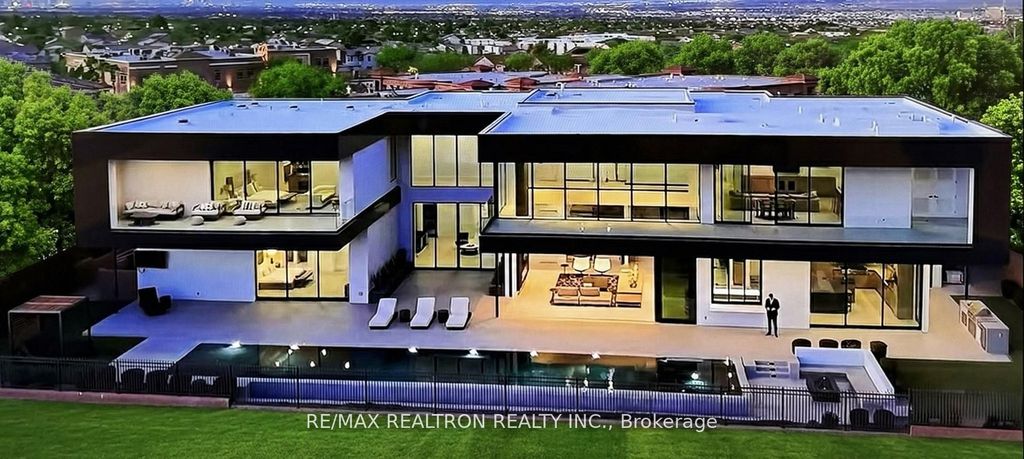 Photo of 42 Blackforest Drive, Richmond Hill, ON L4E 2N6 (MLS # N12816544)